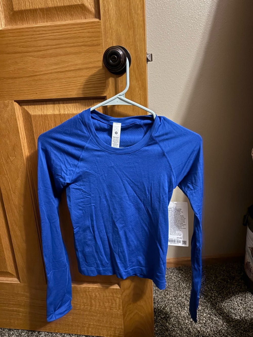 lululemon athletica Long Sleeve Crew Neck Top - Blue